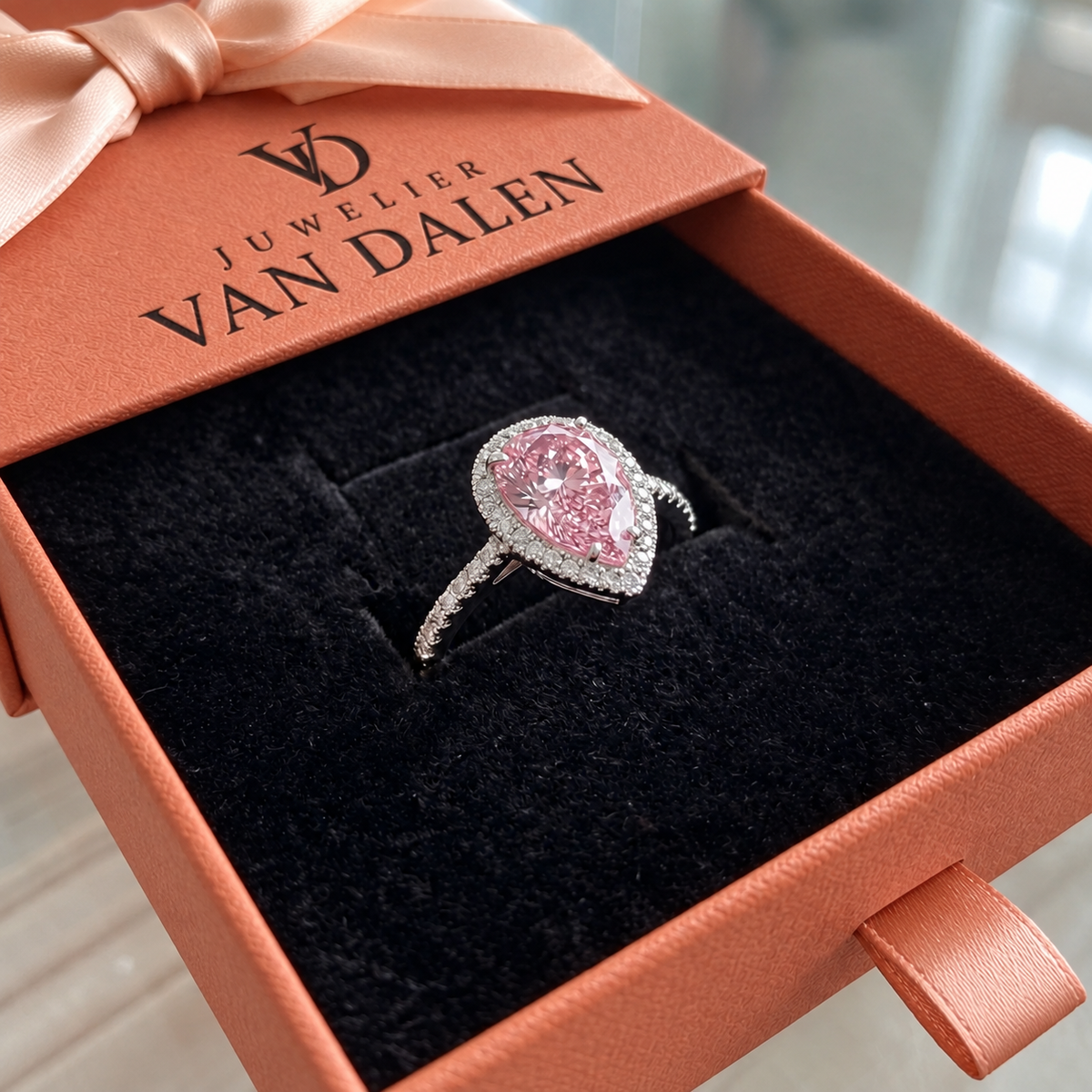 Druppelring met roze saffier | Witgoud