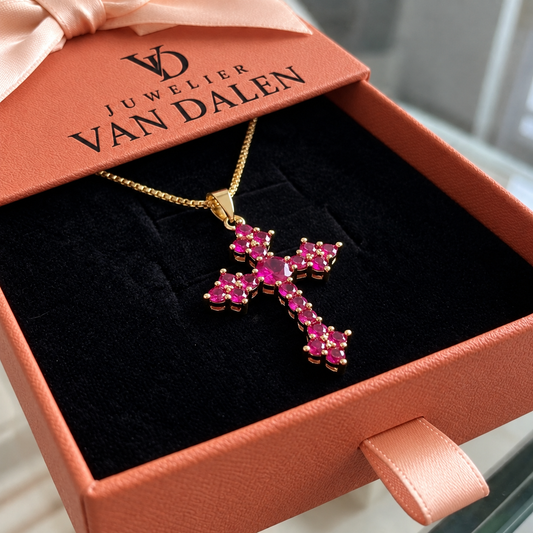 Roze kruisketting met cluster | Goud