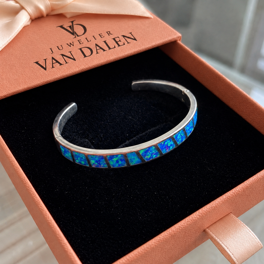 Blauw opalen armband | Witgoud