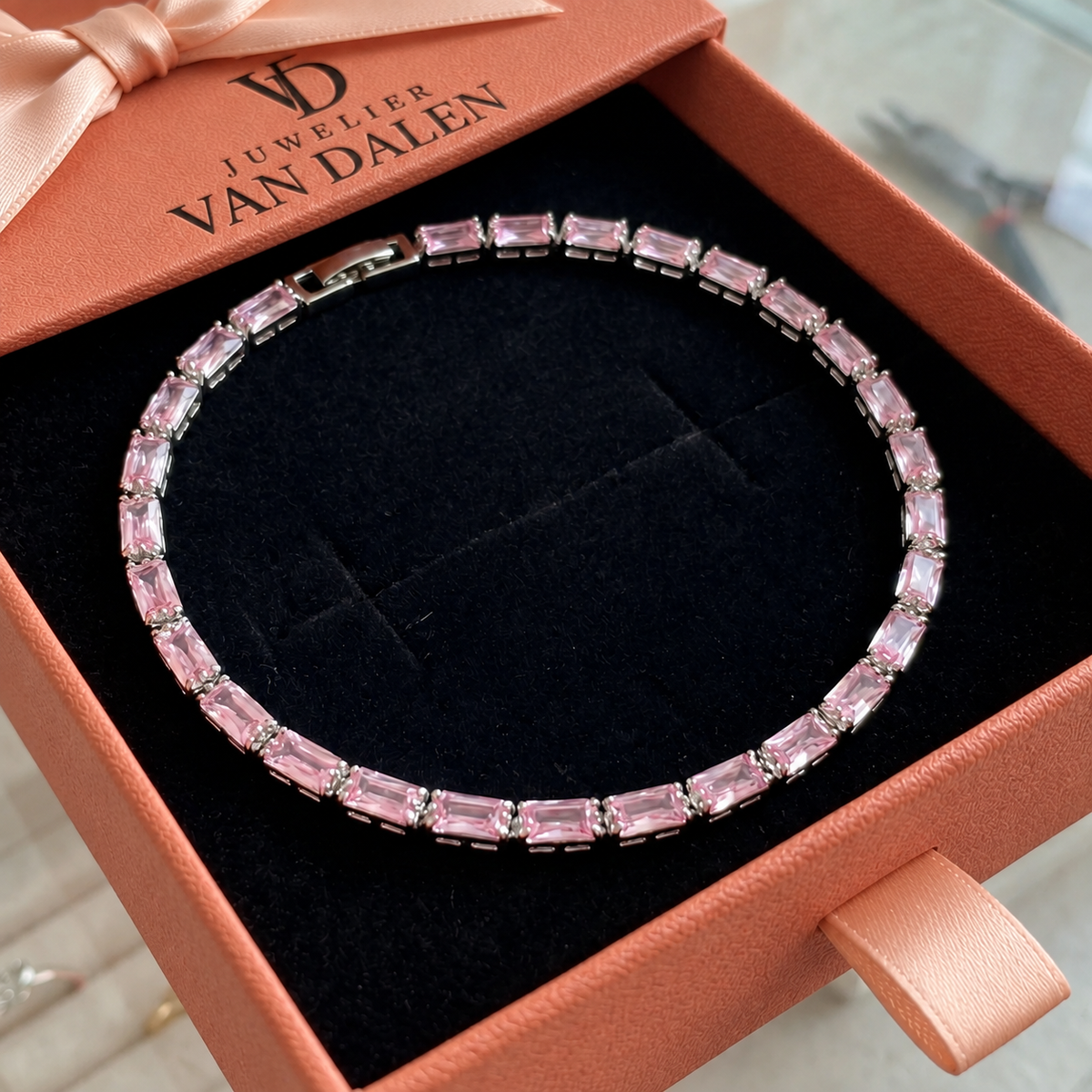 Roze saffier prisma-tennisarmband | Wit goud