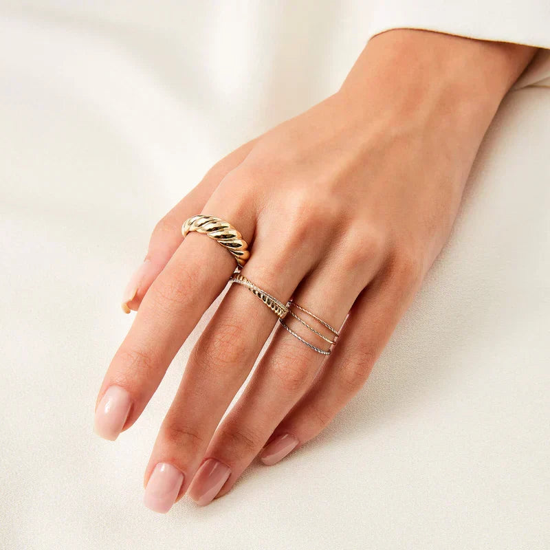 Halvemaanring in goud