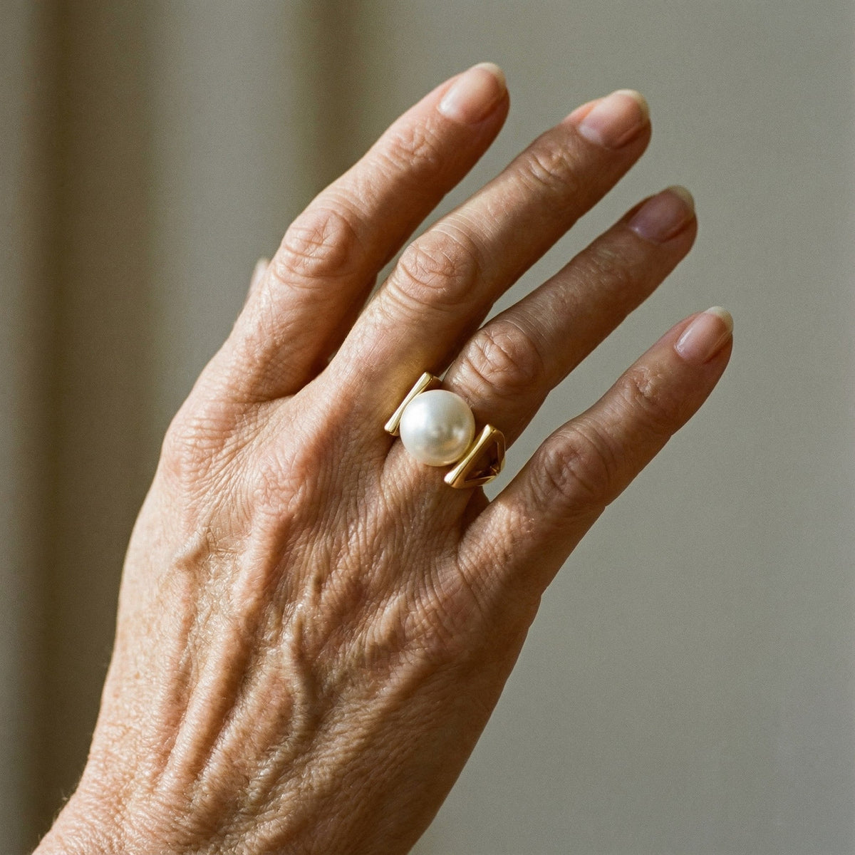 Retro ring met parelornament in goud