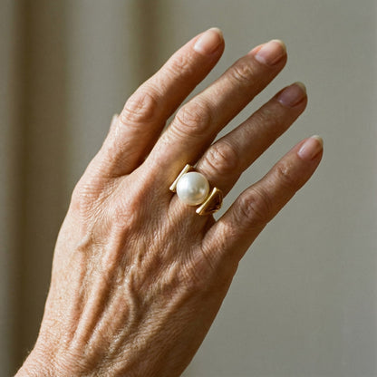 Retro ring met parelornament in goud
