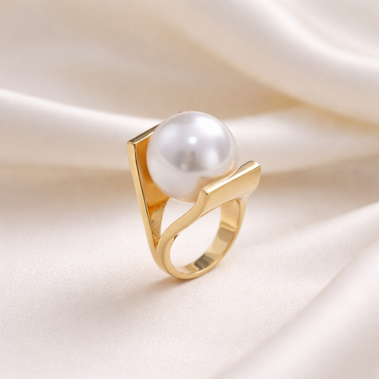Retro ring met parelornament in goud