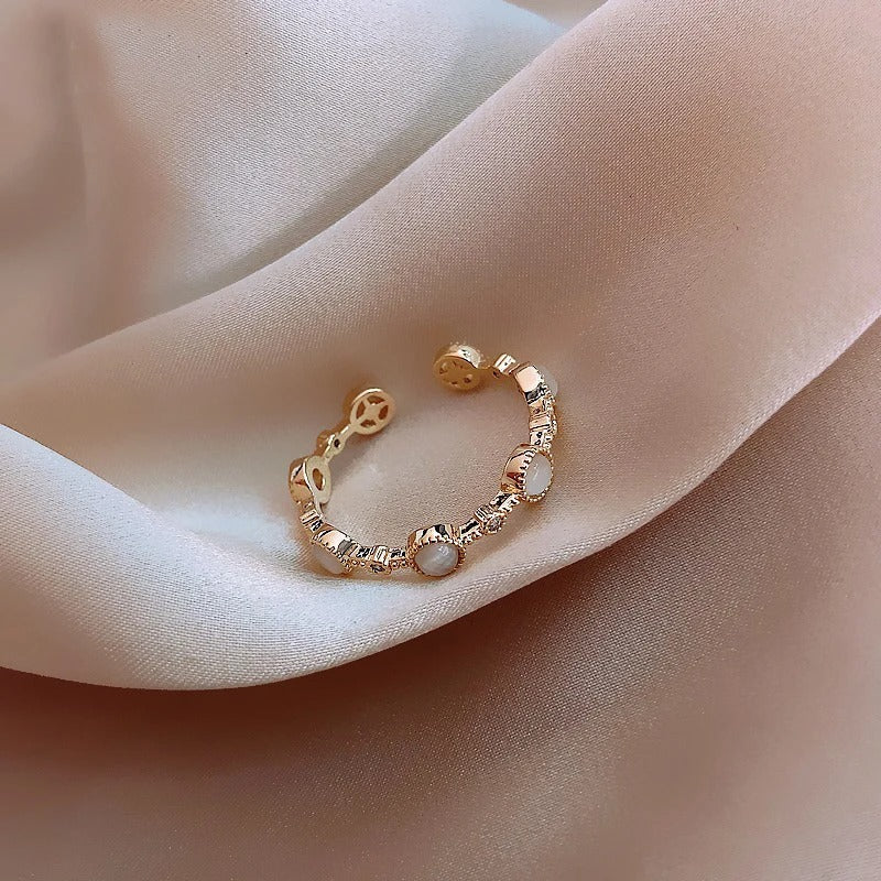 Klassieke ronde verstelbare ring met kristal in goud