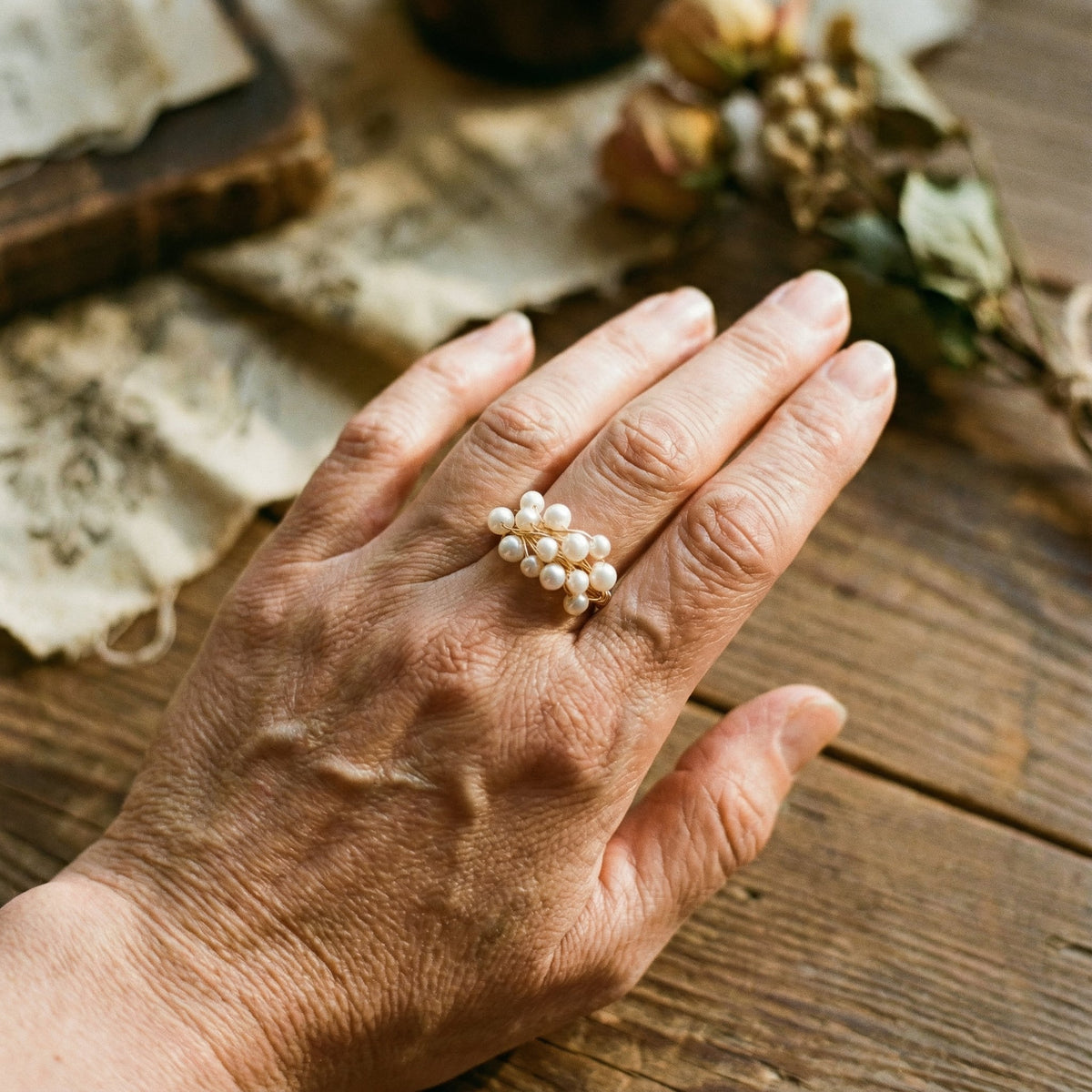 Vintage ring met stralende parels in goud