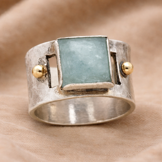 Vintage ring met vierkante groene maansteen in goud