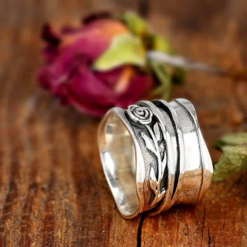 Bloemenring in wit goud