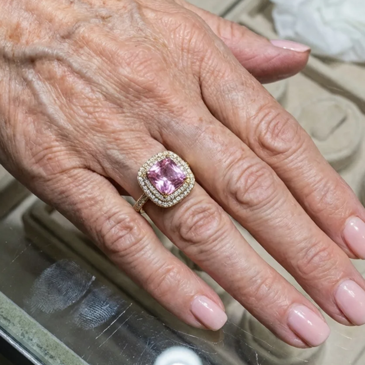 Roze saffier cushion-ring in roségoud
