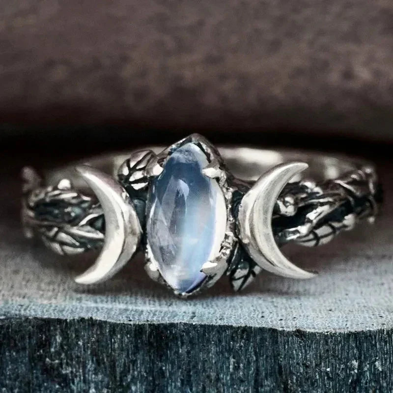 Maansteen ring in goud