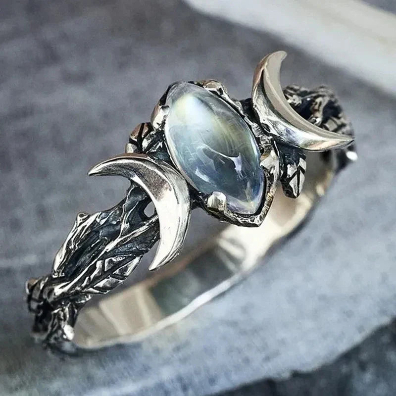 Maansteen ring in goud