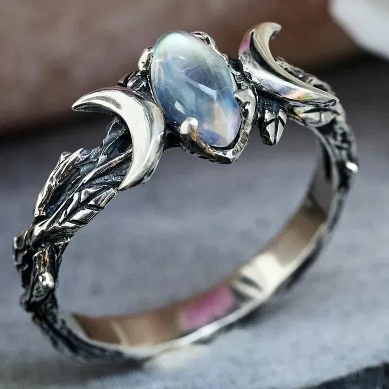 Maansteen ring in goud