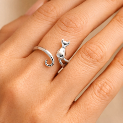 Verstelbare ring met katjes in wit goud
