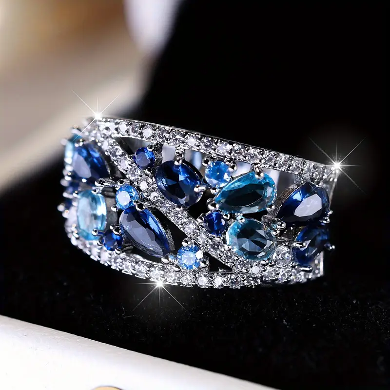 Vintage ring met blauwe glans in wit goud