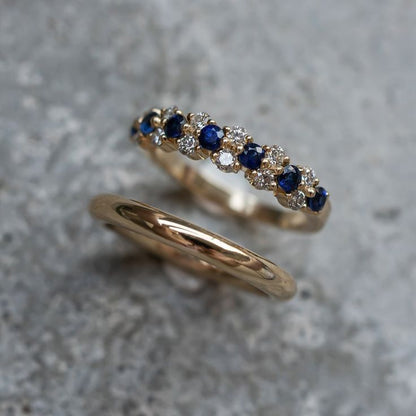 Elegante vintage ringen met blauwe steentjes in goud