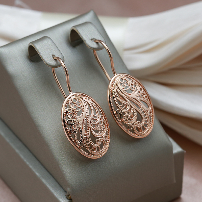 Elegante glinsterende oorbellen in goud