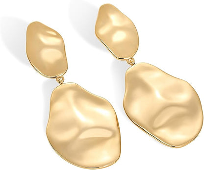 Golvende oorbellen in goud