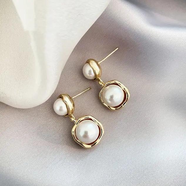 Madeliefjesoorbellen in goud