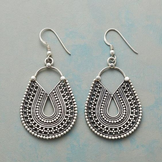 Vintage oorbellen met hangende mandala | Witgoud