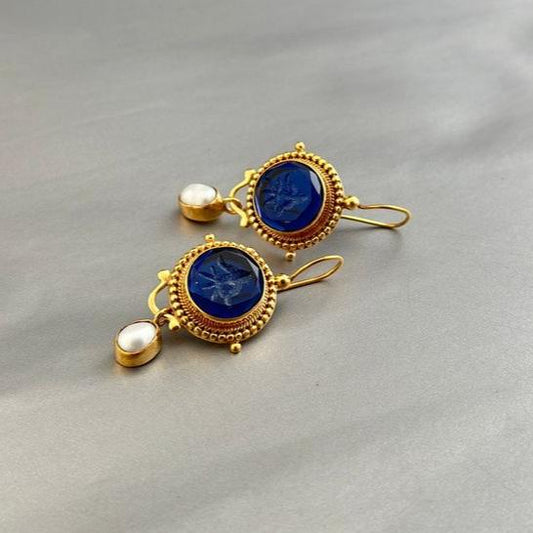 Vintage oorbellen met blauwe parels | Goud