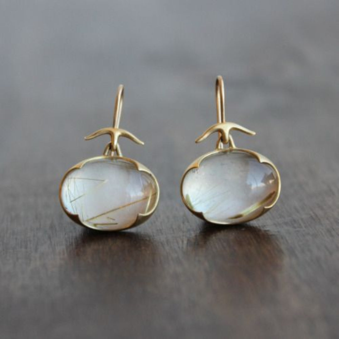 Vintage oorbellen met maansteen in goud