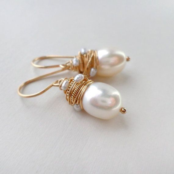 Vintage parel-oorbellen met draadjes in goud
