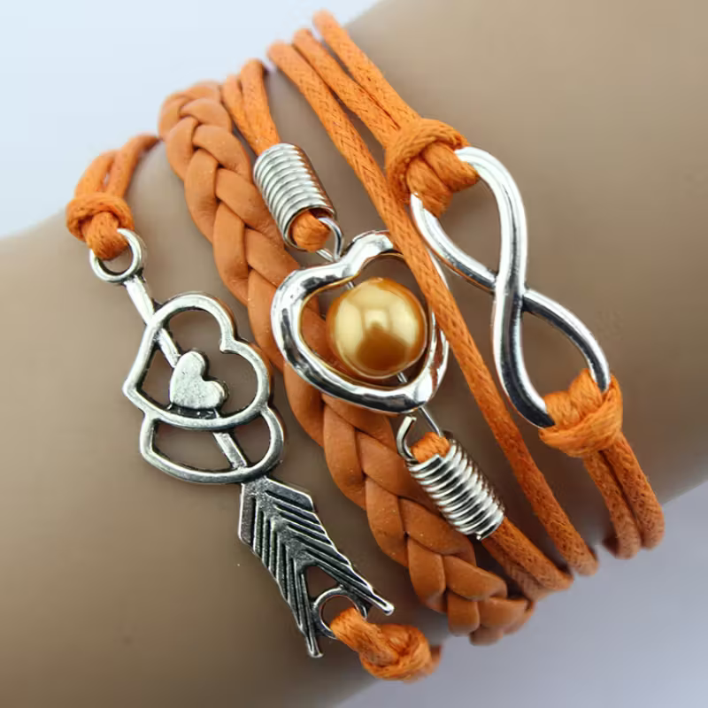 Retro armband Liefdesboog in goud