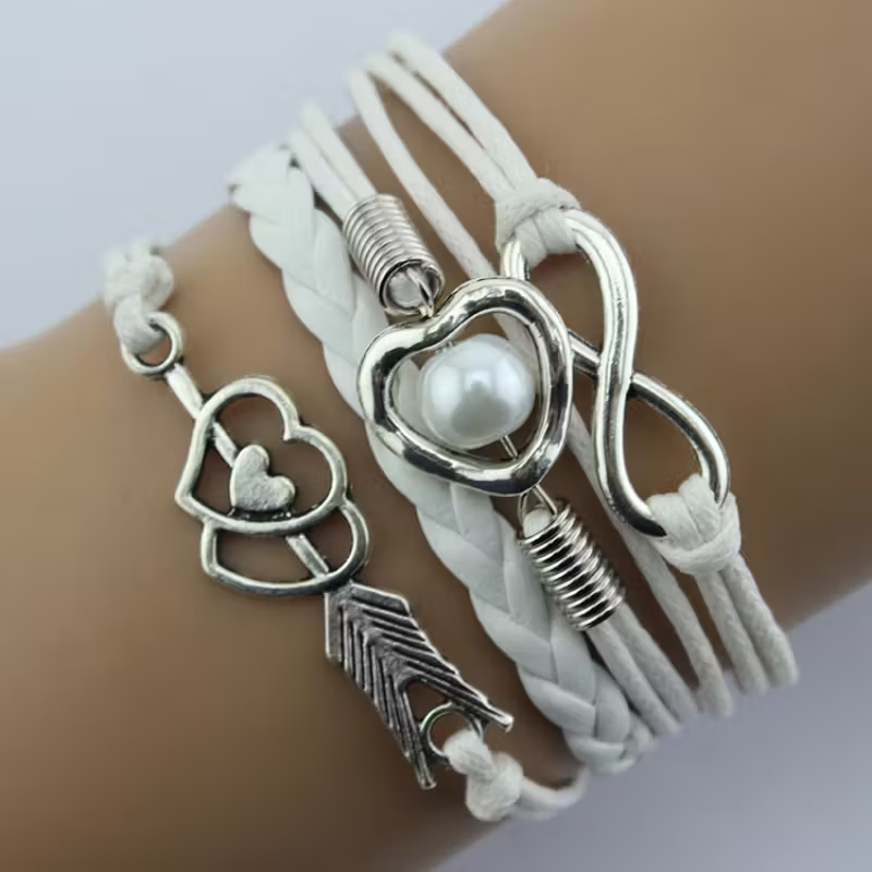 Retro armband Liefdesboog in goud