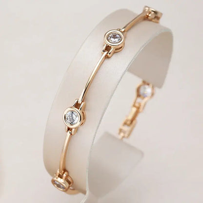 Elegante armband met steentjes in goud