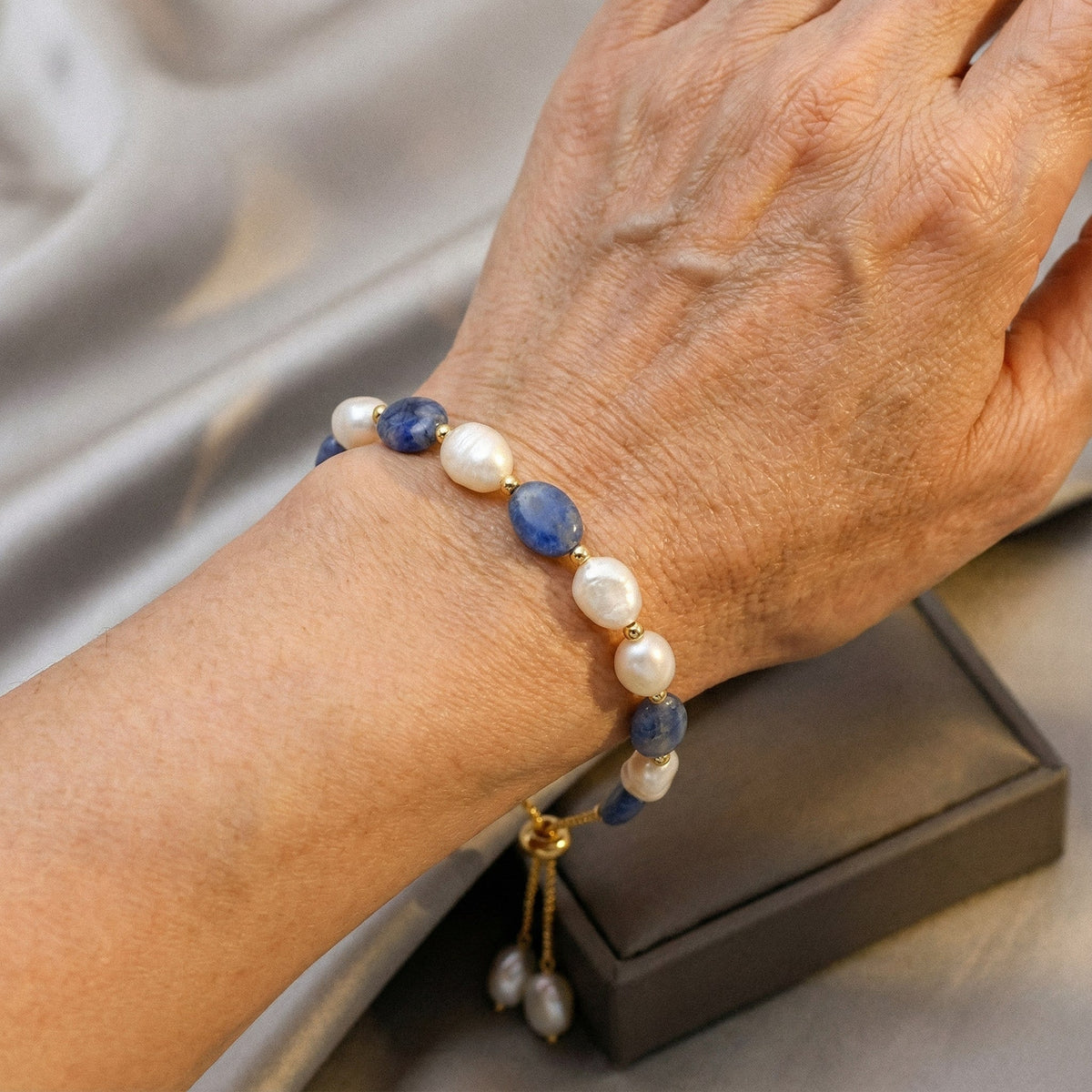 Elegante armband met oceaanmadeliefjes in goud