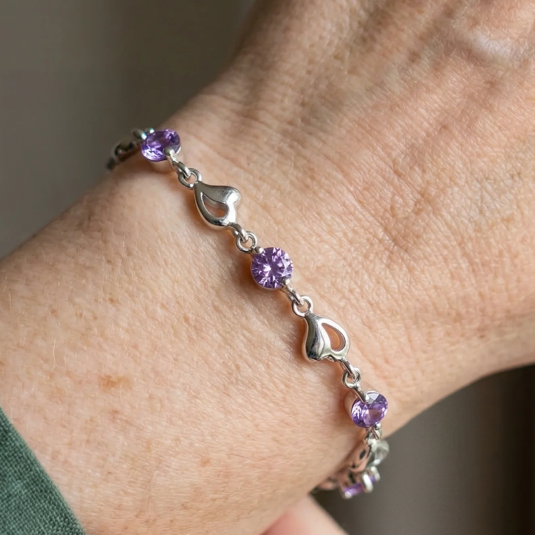 Amethist armband met hartbedel in wit goud