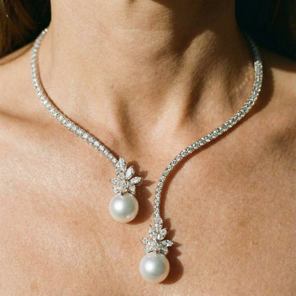 Elegante stralende parelketting in wit goud