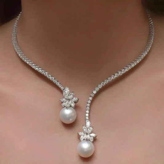Elegante stralende parelketting in wit goud