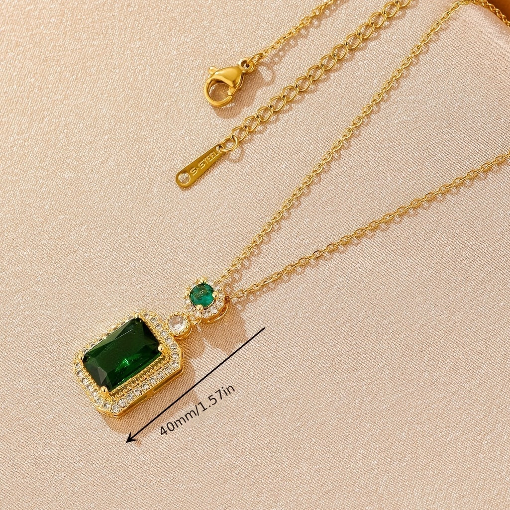 Ketting Greta met smaragdsteen in goud