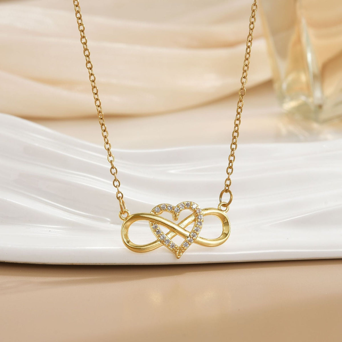 Infinity-ketting Liefdesknoop in goud