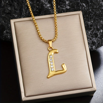 Initialenketting met kristallen accent in goud