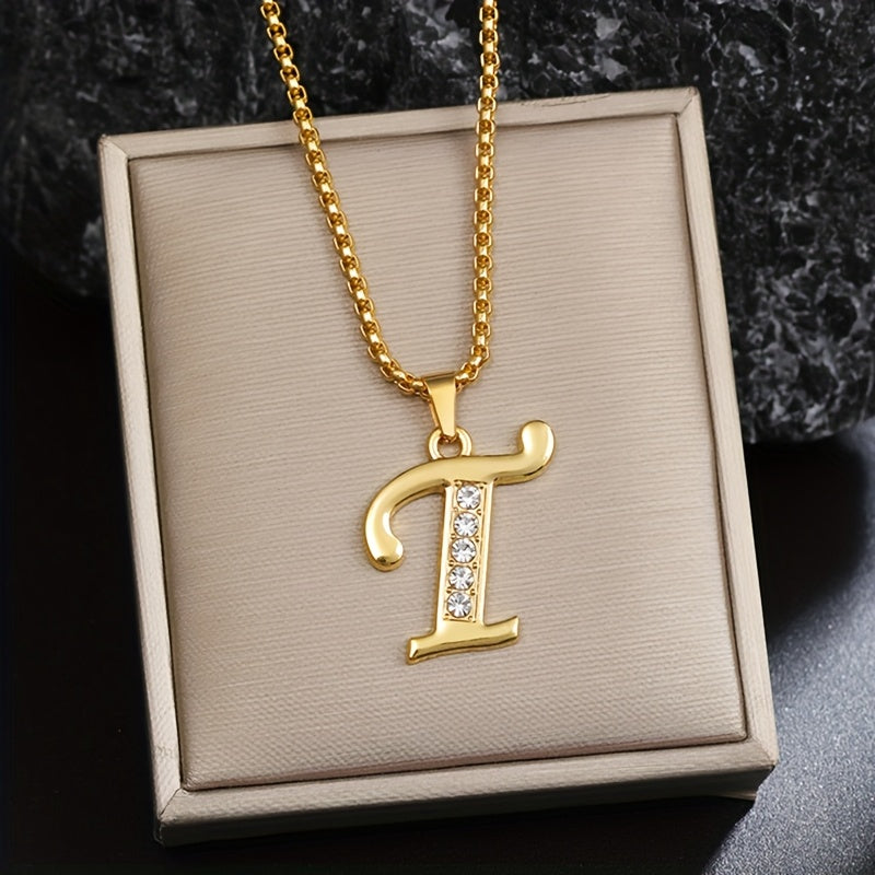 Initialenketting met kristallen accent in goud