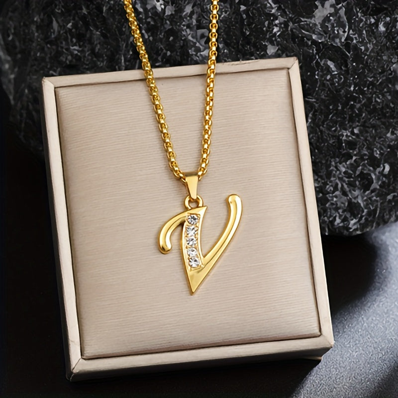 Initialenketting met kristallen accent in goud