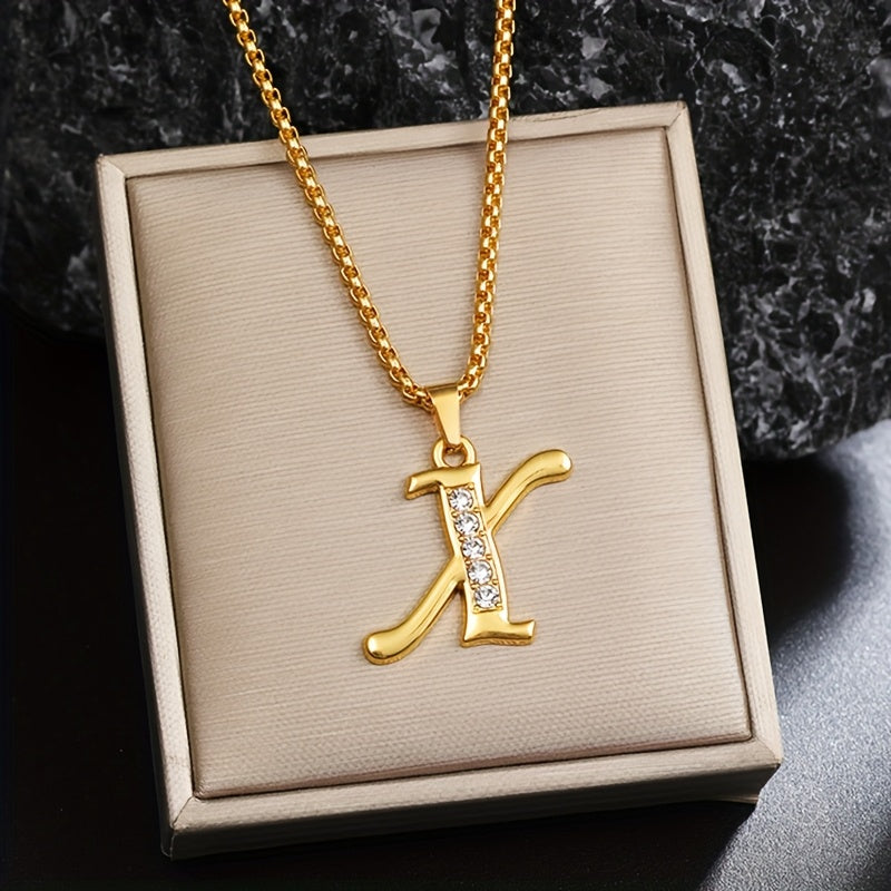 Initialenketting met kristallen accent in goud