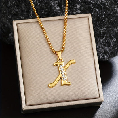 Initialenketting met kristallen accent in goud