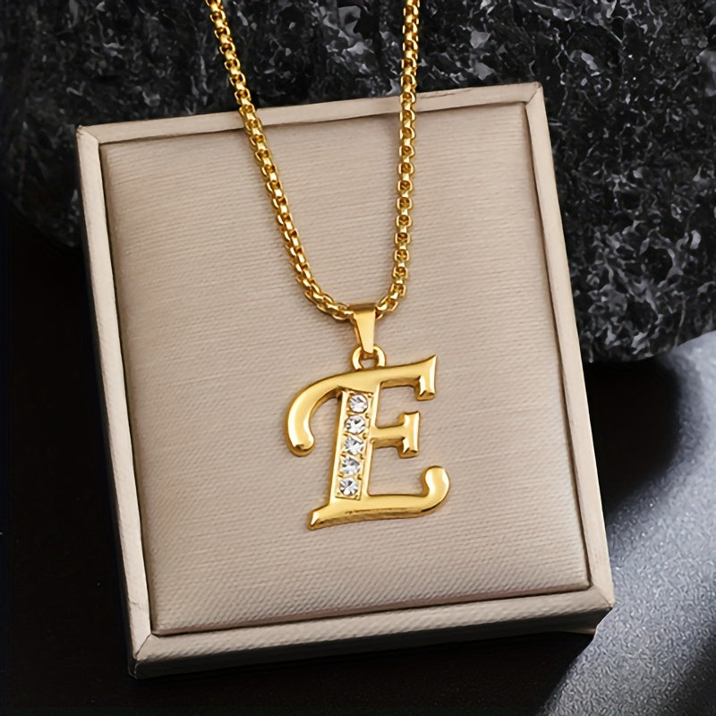 Initialenketting met kristallen accent in goud