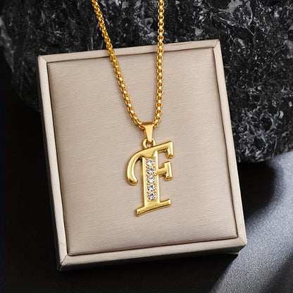Initialenketting met kristallen accent in goud