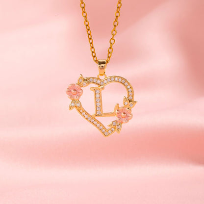 Initialenketting met bloemenbedel in goud