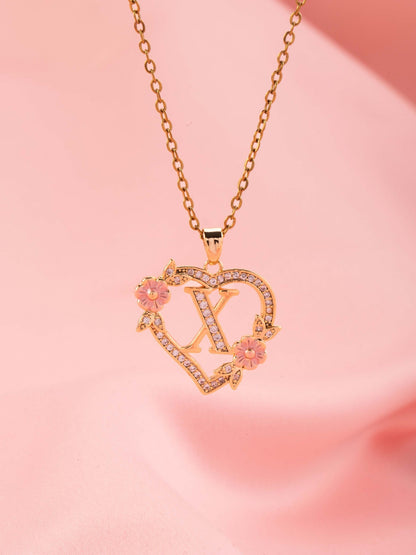 Initialenketting met bloemenbedel in goud