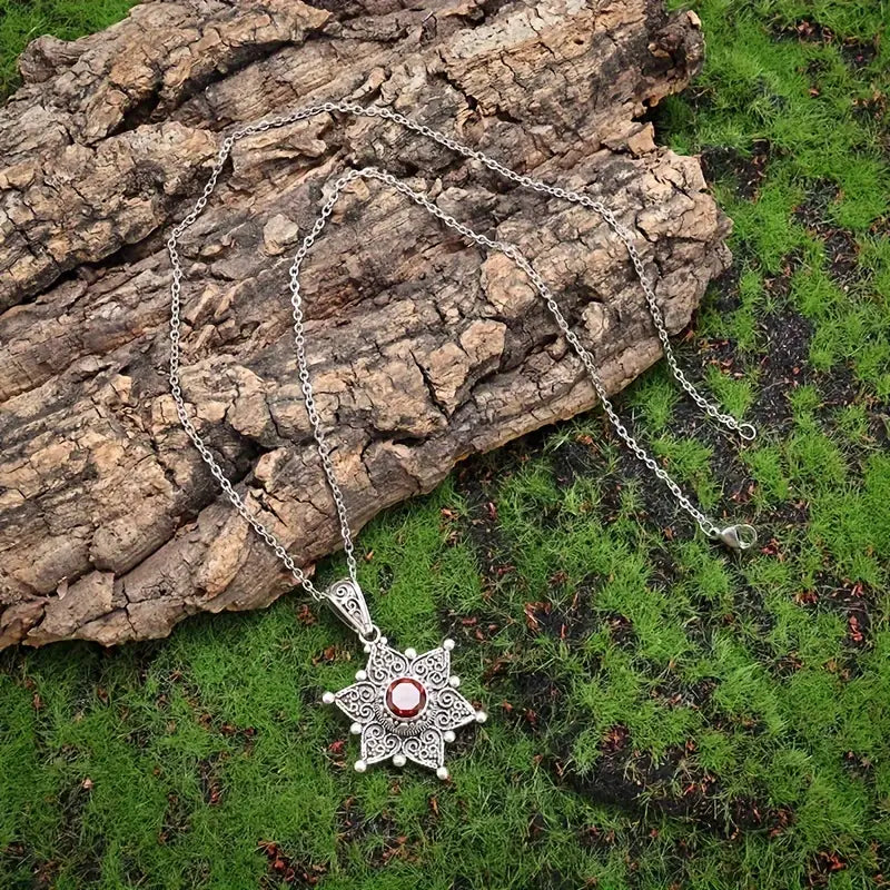 Ketting Jessandra Carmelle in wit goud