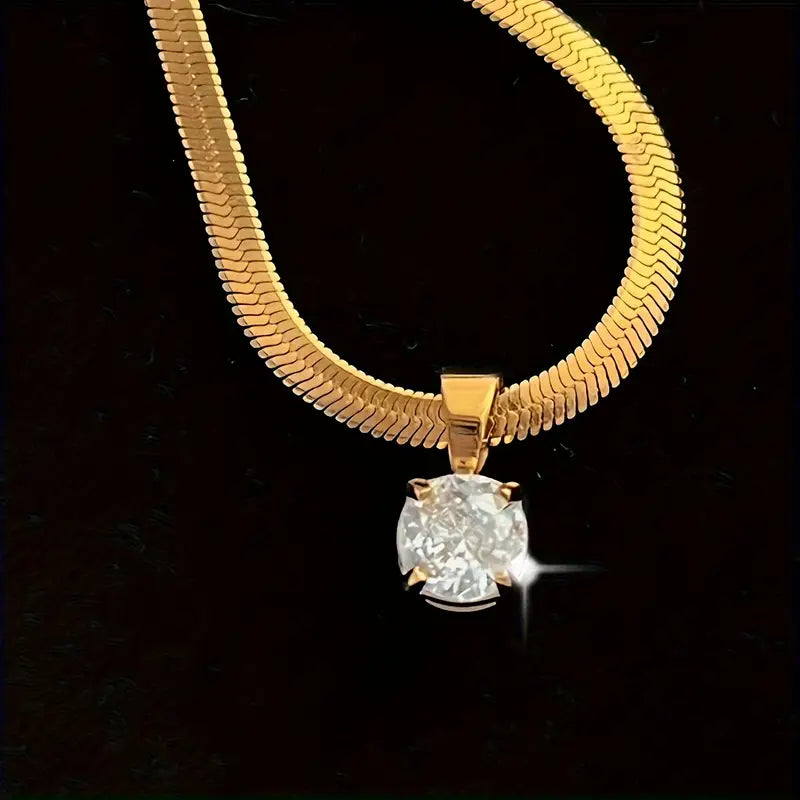 Elegante hangerketting met glinsterende stenen in goud