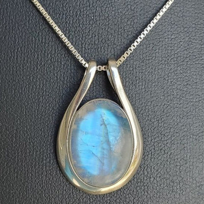 Vintage witte opaalketting in goud
