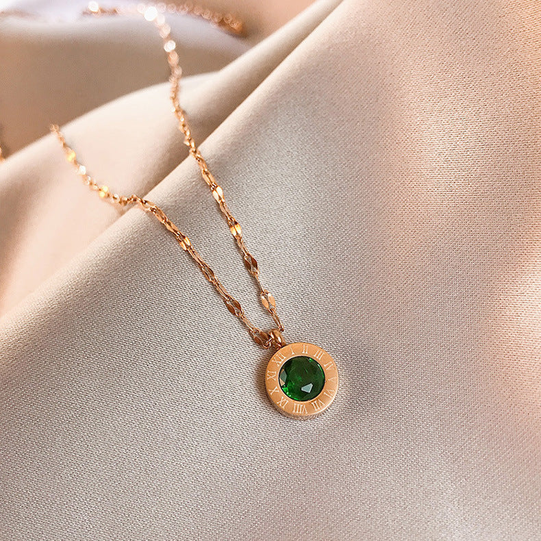 Smaragdketting met medaillon in goud