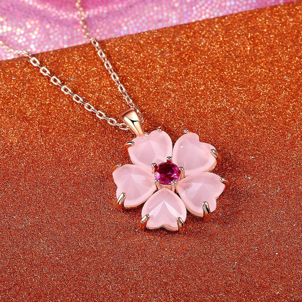 Ketting met roségouden bloem in goud