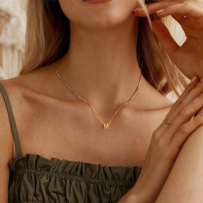 Ketting met initiaal Liefdesbrief in goud